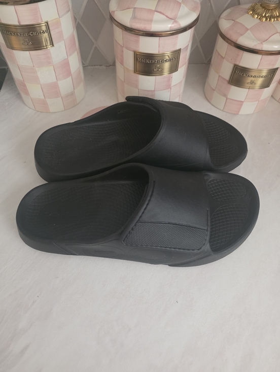 Oofos Sandals  M/11   W/13 Black main image 8